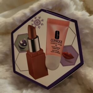 Clinique Lip Luxury Set with Clinique Pop Lip Colour in Bare Pop & Lip Treatment